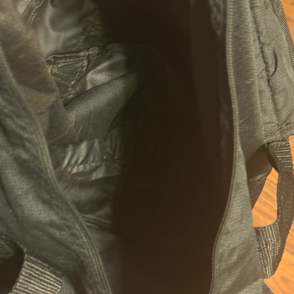 Harley Davidson Black Nylon Duffel Bag - Picture 4 of 6